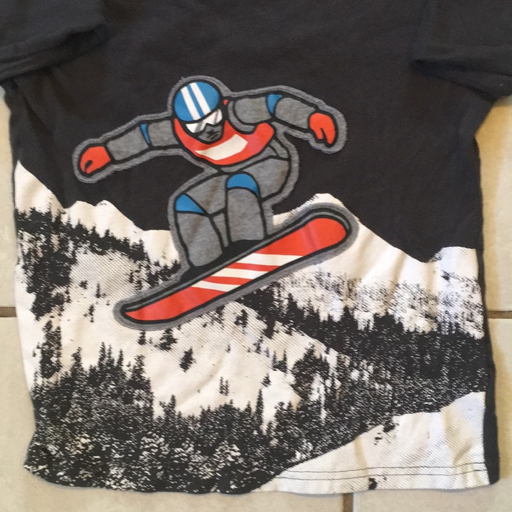 BOYS T-SHIRT - Picture 7 of 9